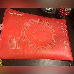 Tupperware baking mat